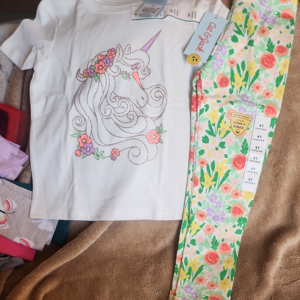 NdNwt Sz 4T Cat & Jack White Unicorn Graphic Tee with Multicolor Floral Leggings